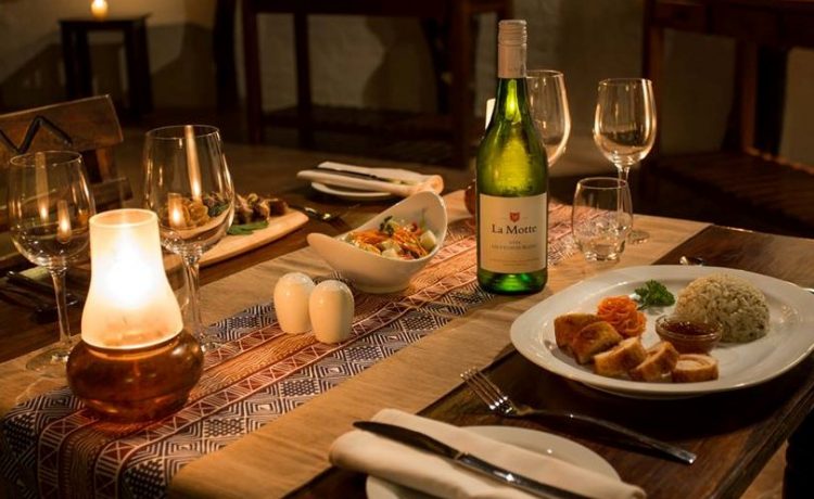 safari lodge dining - mopane bush lodge